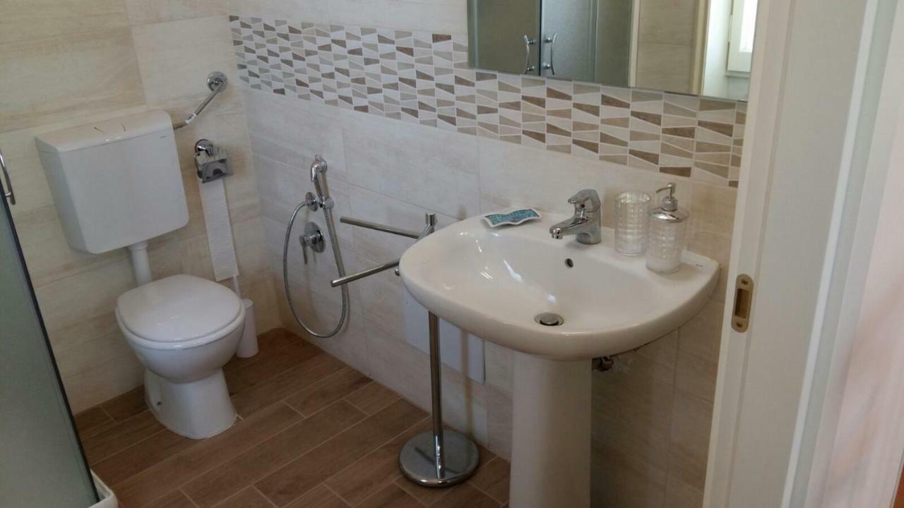 B&B Domus Lupiae Lecce Exterior photo