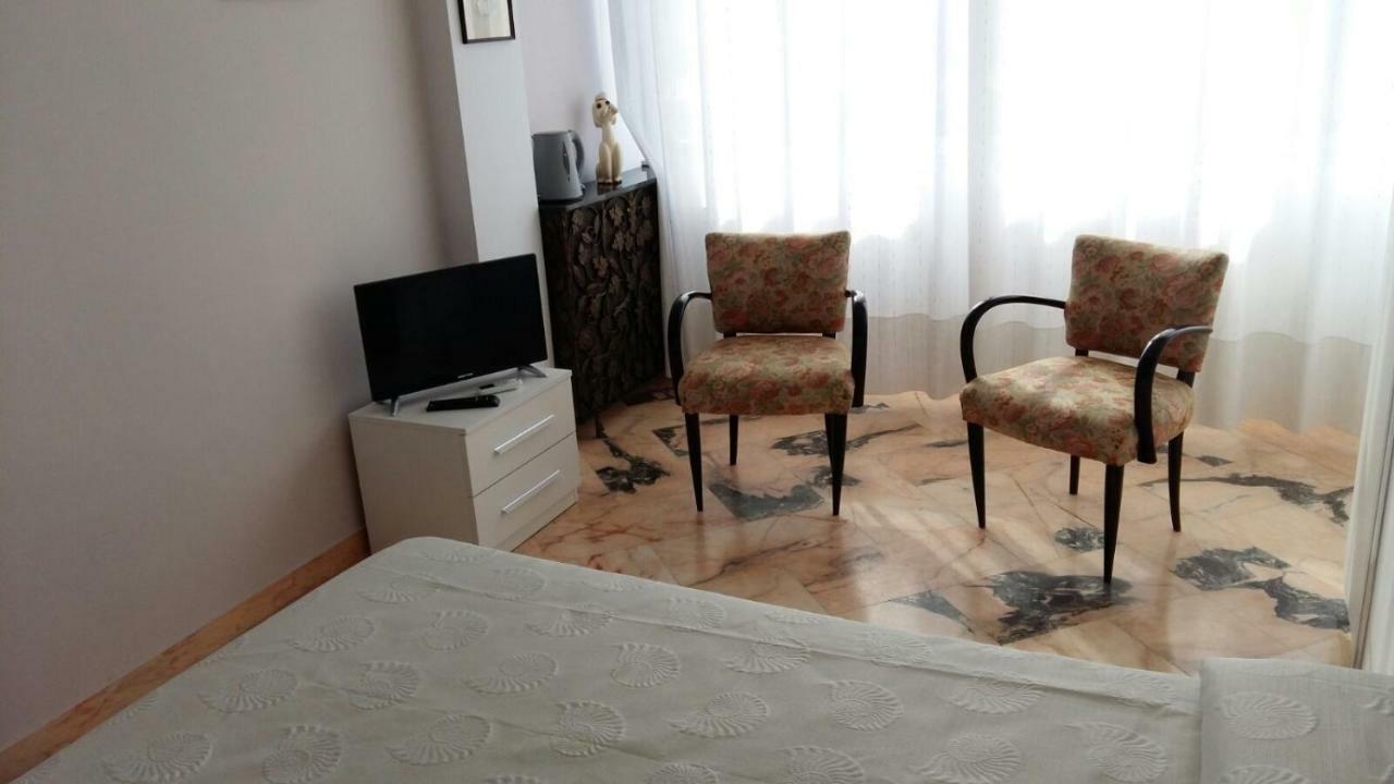 B&B Domus Lupiae Lecce Exterior photo